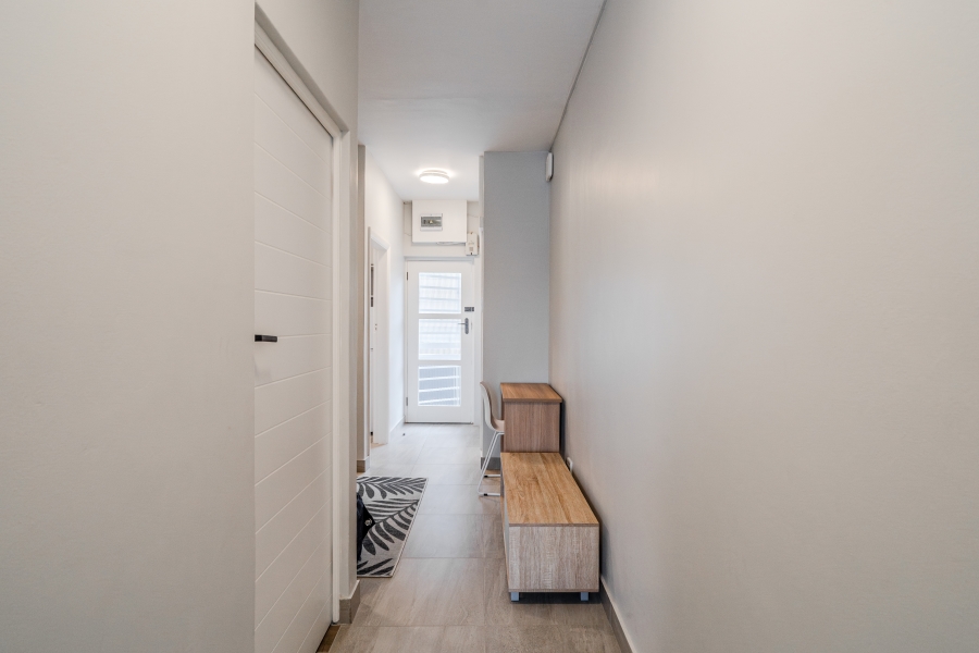 1 Bedroom Property for Sale in Rondebosch Western Cape